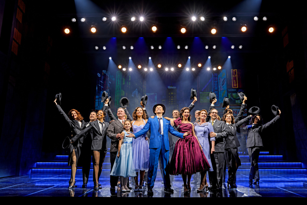Ensemblet i Sinatra på Aldwych Theatre